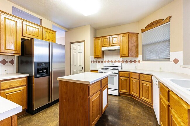Building Photo - 14946 Doria Dr