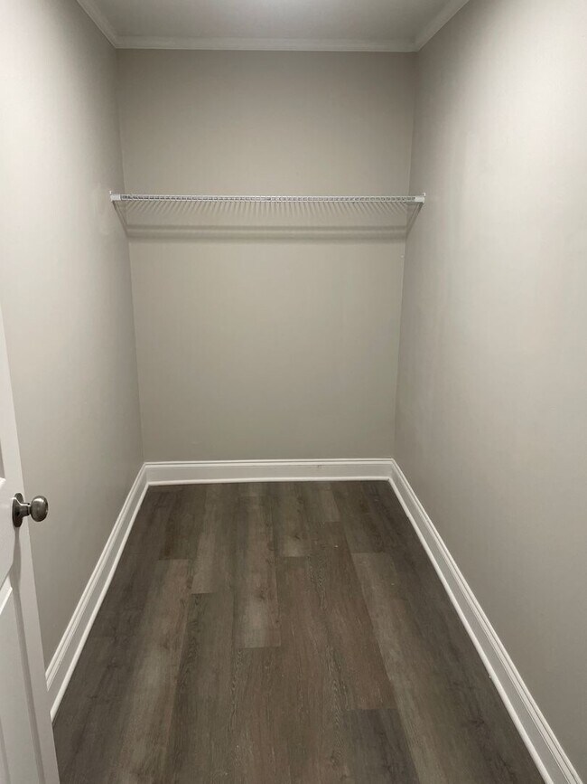 Foto del edificio - 417 E Twenty-Seventh St