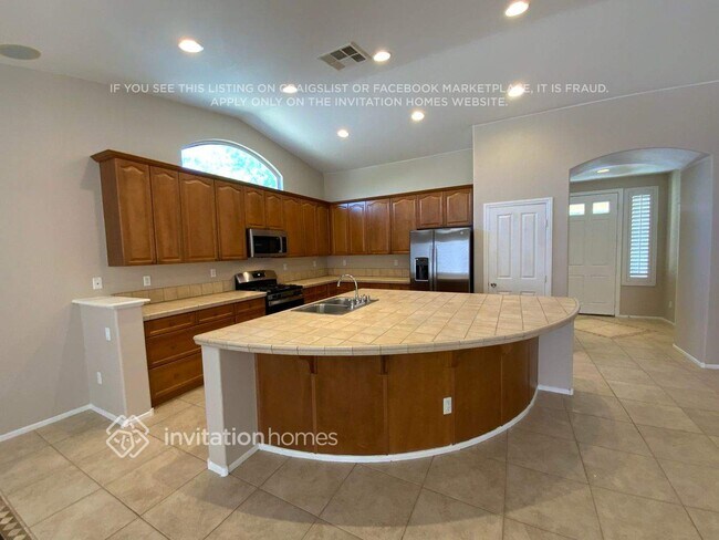 Foto del edificio - 9336 Thunder Falls Ct