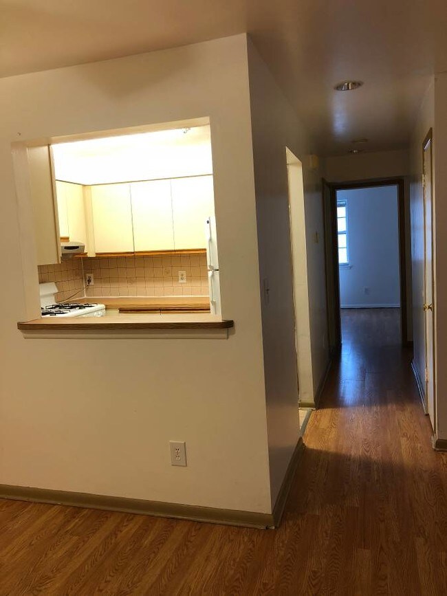 2 Oyster Bay Unit G, Absecon, NJ 08201 Condo for Rent in Absecon, NJ