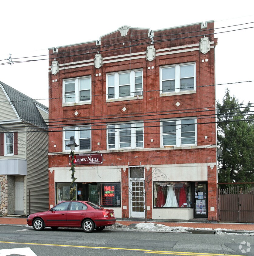 Primary Photo - 1815-1817 Springfield Ave