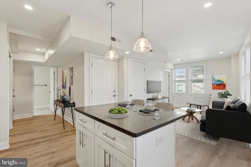 Photo - 137 E Spring Avenue Unit 2R
