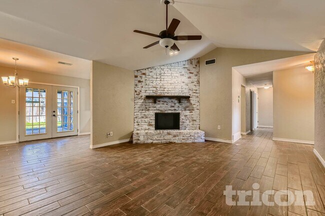 Foto del edificio - 716 Fair Meadows Dr