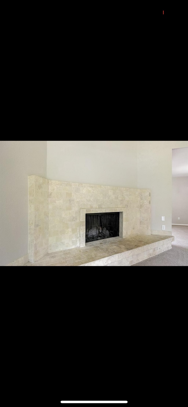 Building Photo - 9226 Millwood Dr