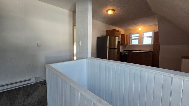 Foto del edificio - 2047 Lawrence Ave