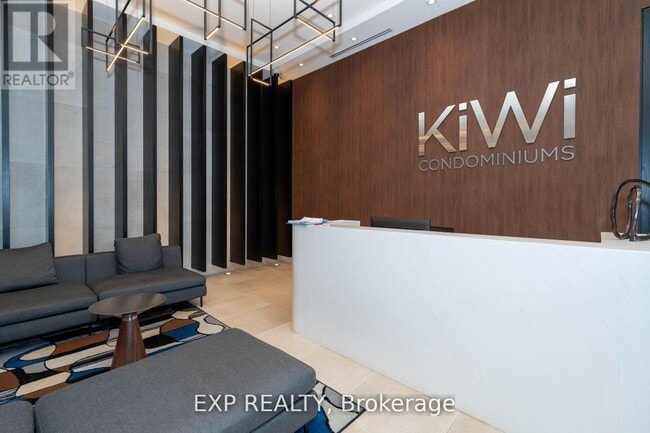 Building Photo - 212 King St E