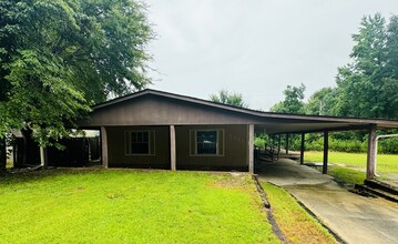 Building Photo - 6841 Klug Pines Rd