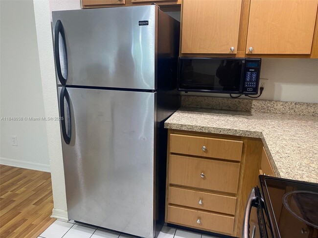 Foto del edificio - 12980 Vista Isles Dr