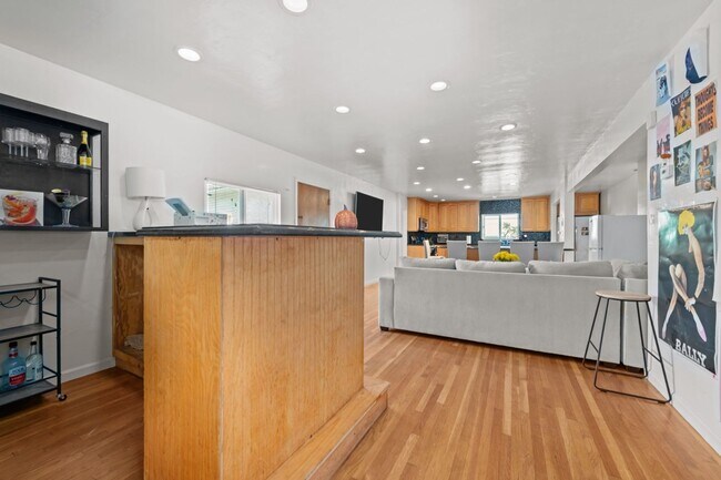 Foto del edificio - 5227 E Falls View Dr