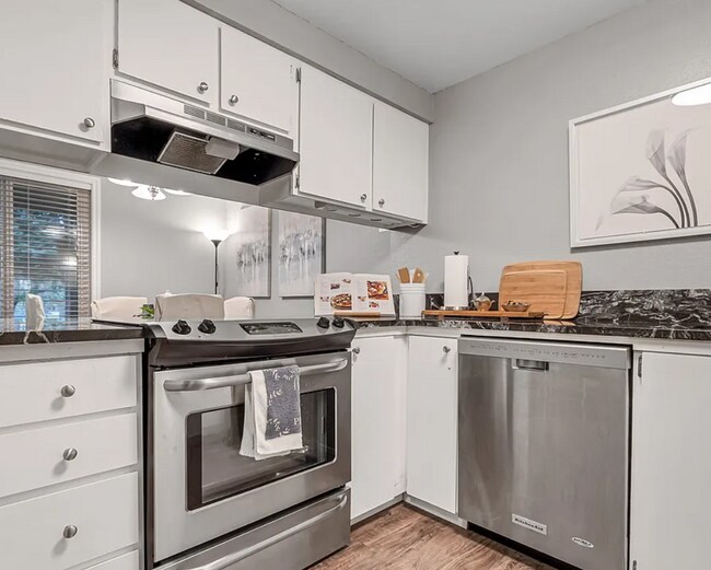 Foto del edificio - Charming Updated Ground-Floor 2 Bed - 1 Ba...