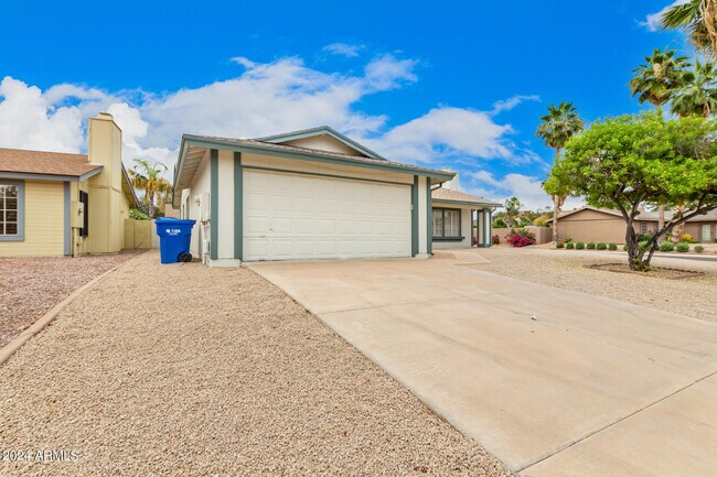 Foto del edificio - 6856 E Beverly Ln