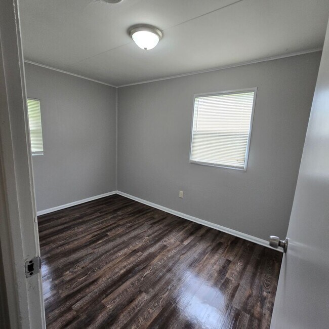 Foto del edificio - 1222 Canfield Ave