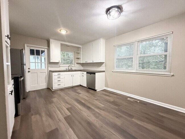 Building Photo - 5202 Nelbrook Dr