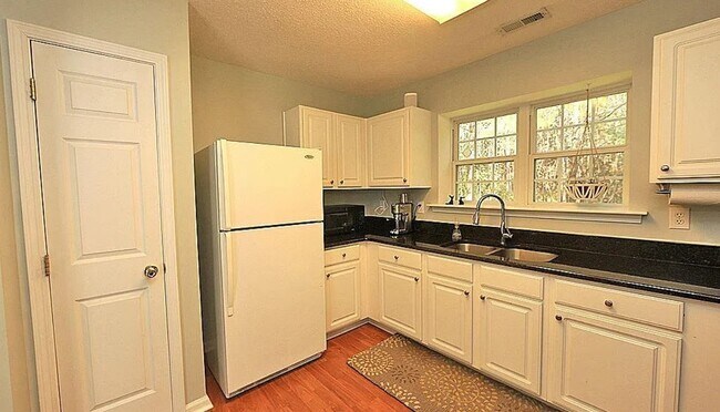 Foto del edificio - 5009 Gaithers Pointe Dr