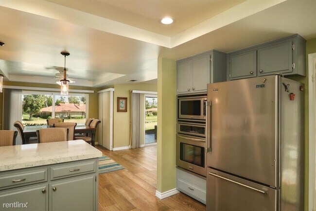 Foto del edificio - 2 br, 2 bath Condo - 70 Presidio Pl