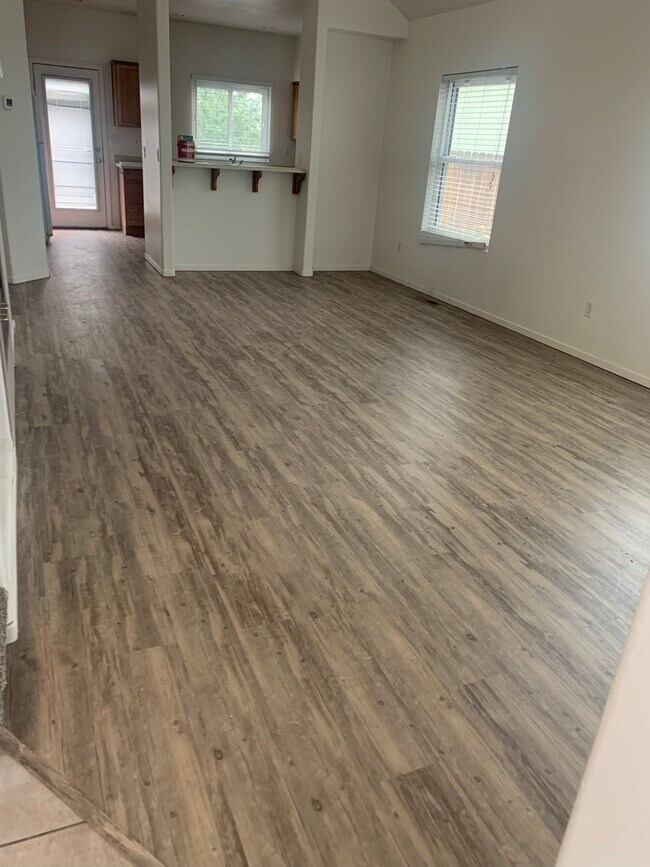 Foto del edificio - 5410 Village Meadows Dr