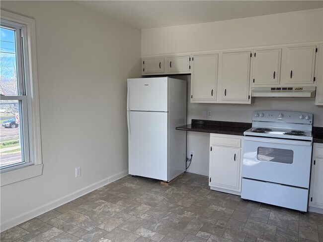 Foto del edificio - 122 W High St