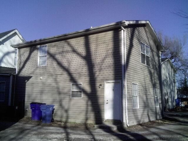 Building Photo - 220 University Ave