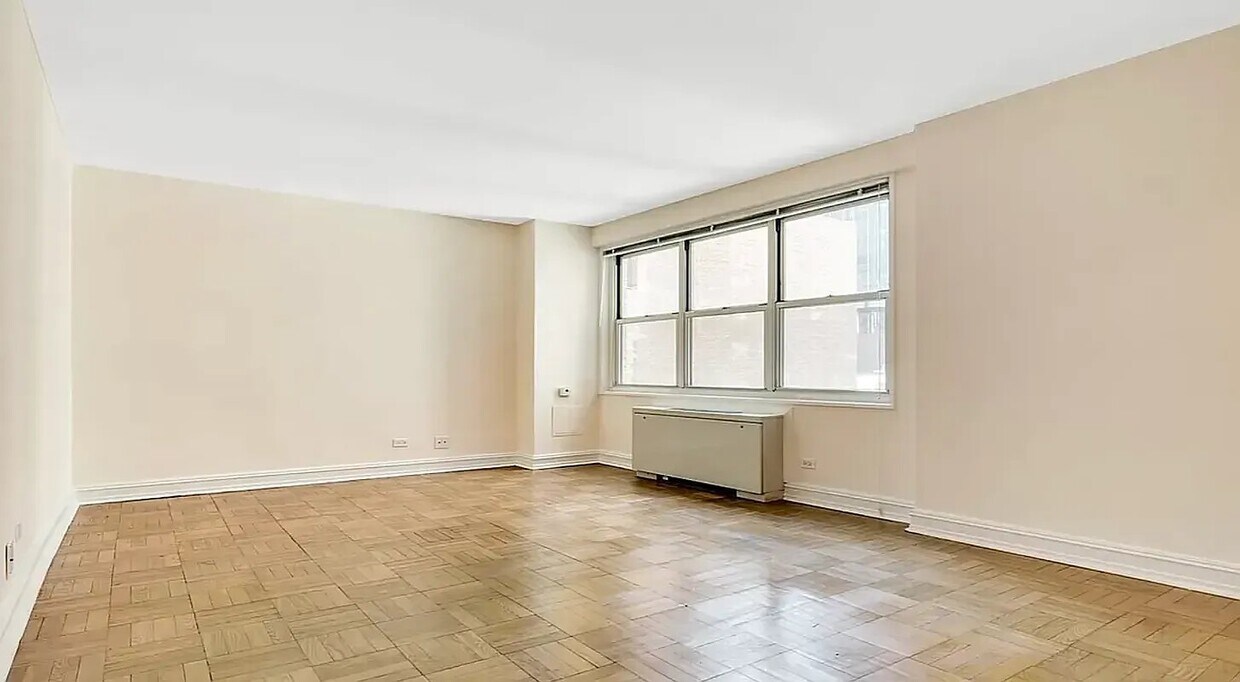 Foto del edificio - 888 8th Ave