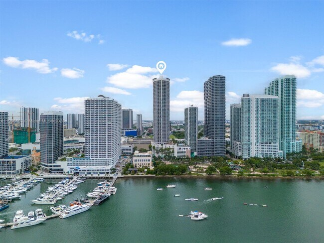 Foto del edificio - 1750 N Bayshore Dr
