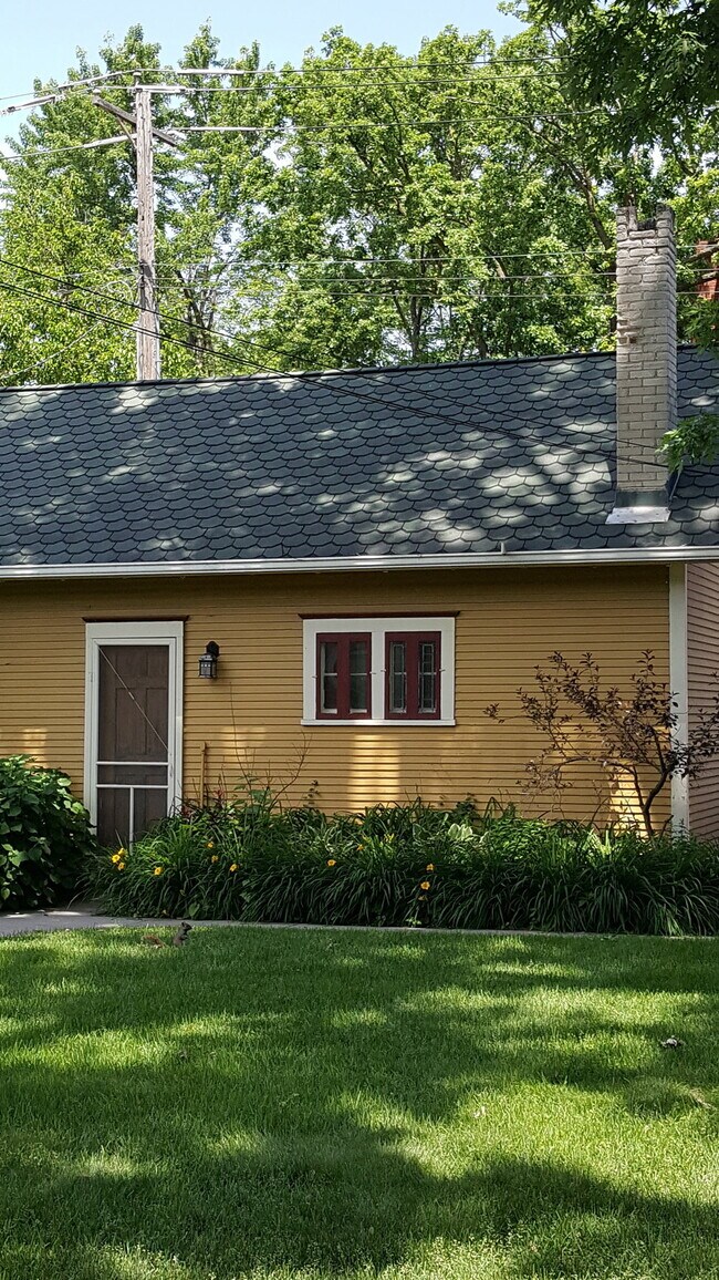 Garage- dedicated park pad on side - 549 Dayton Ave