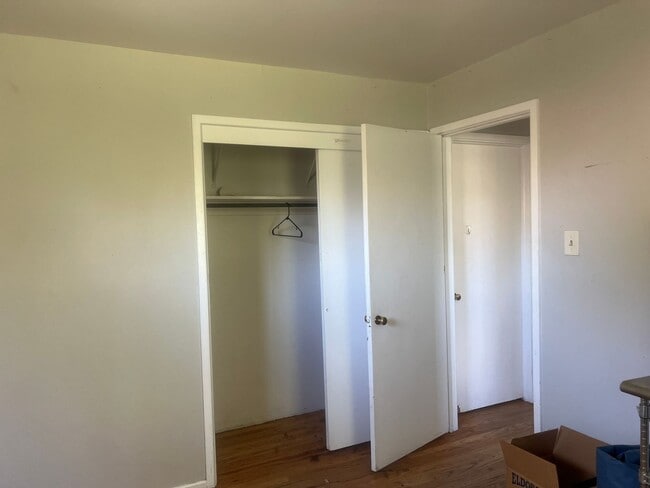 Building Photo - 3 bedroom 1 bathroom House in Virginia Village! *Move in Special*