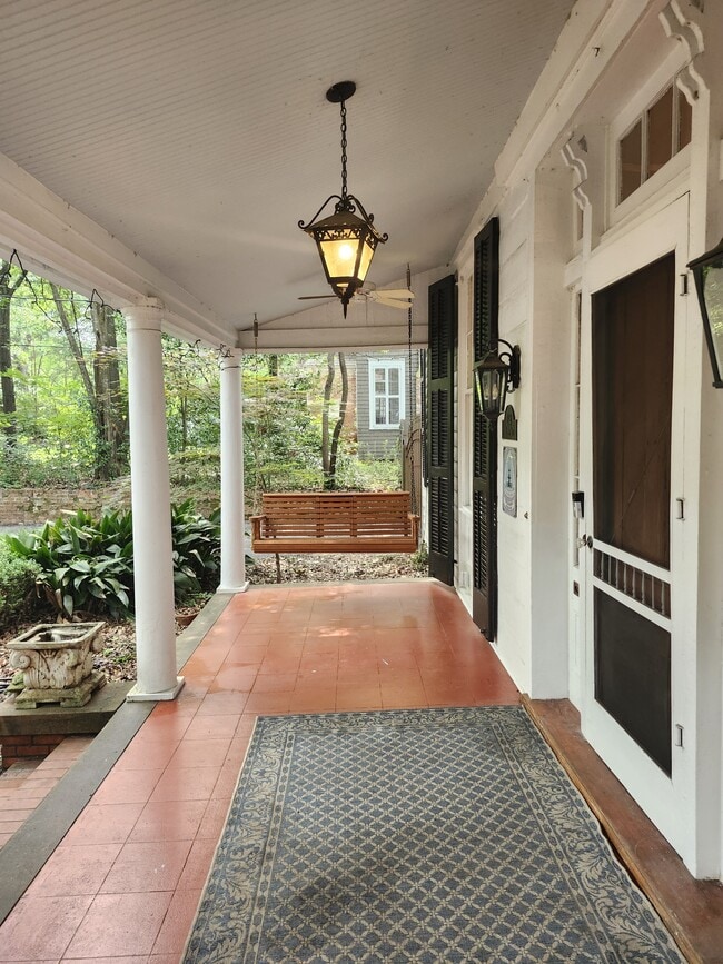 Building Photo - 334 Felder Ave