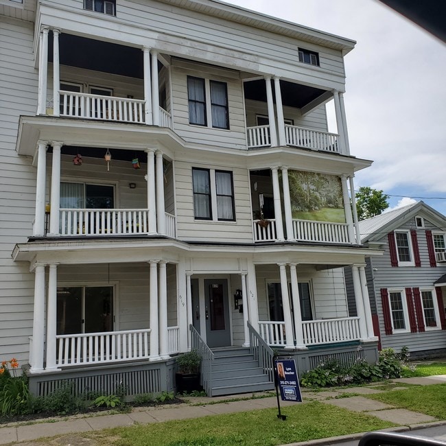 Building Photo - 619 Tracy St