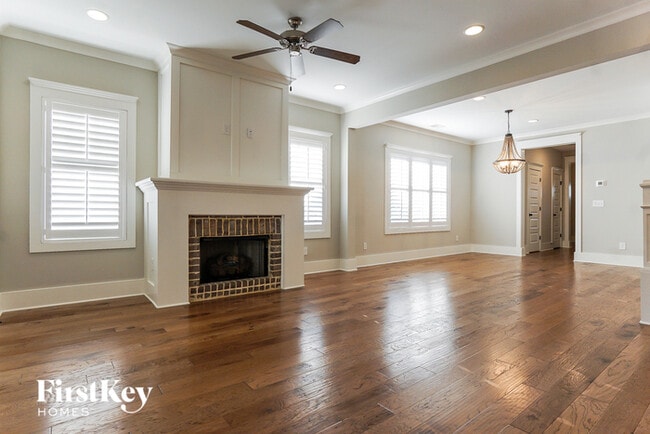 Foto del edificio - 3321 Sawyer Dr