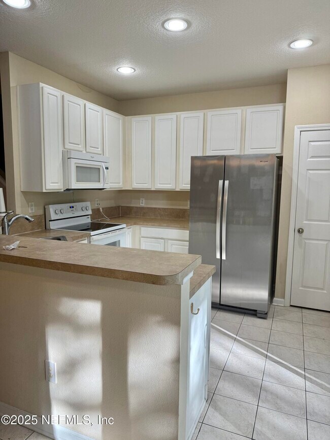 Foto del edificio - 4891 Castlegate Ct