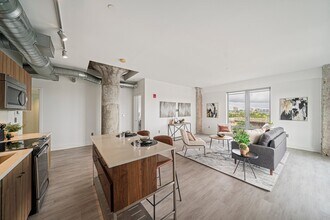 Building Photo - 9 Medford St