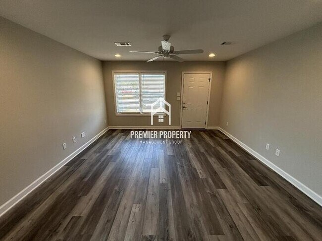 Foto del edificio - 6009 73rd E Pl