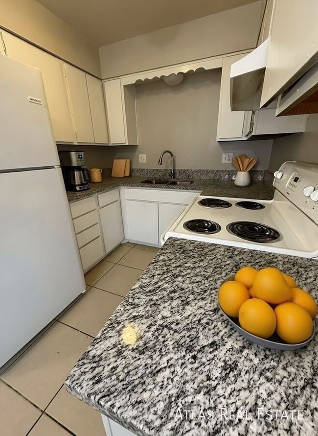 Photo - 303 University Dr Apartment