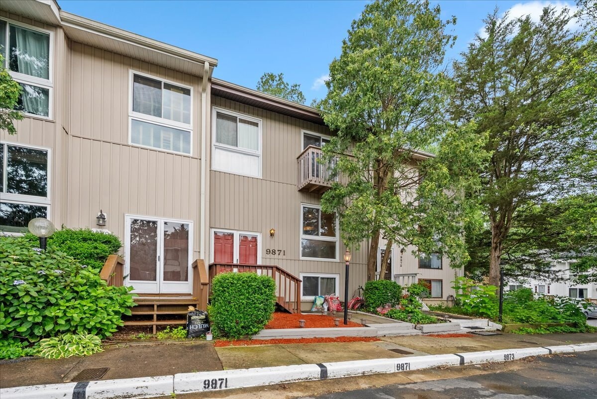 "Charming 4-Bed Townhouse with Granite Tou... - "Charming 4-Bed Townhouse with Granite Tou...
