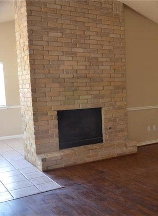 Foto del edificio - 609 Riverwood Dr