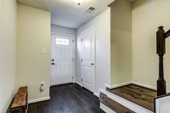 Building Photo - 13424 Waterford Hills Blvd