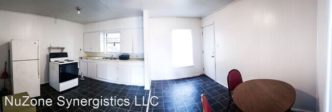 Building Photo - 701 Park Dr