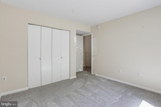 Building Photo - 5139 Dudley Ln