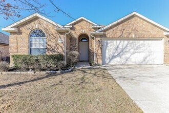 Building Photo - 2036 Forest Meadow Dr