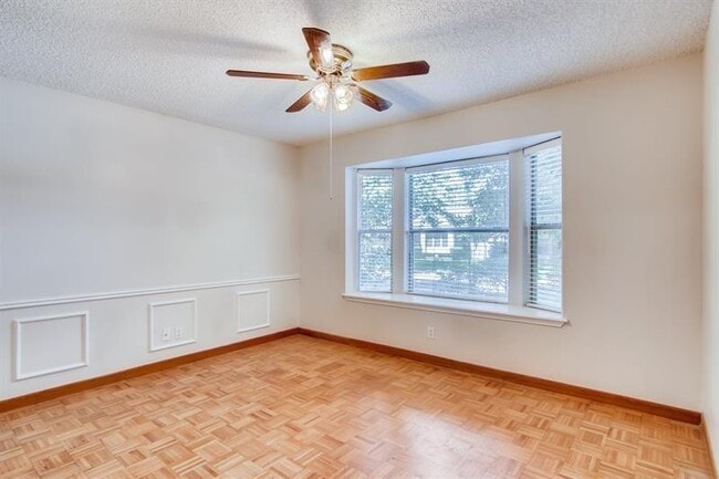 Building Photo - 19531 Enchanted Oaks Dr