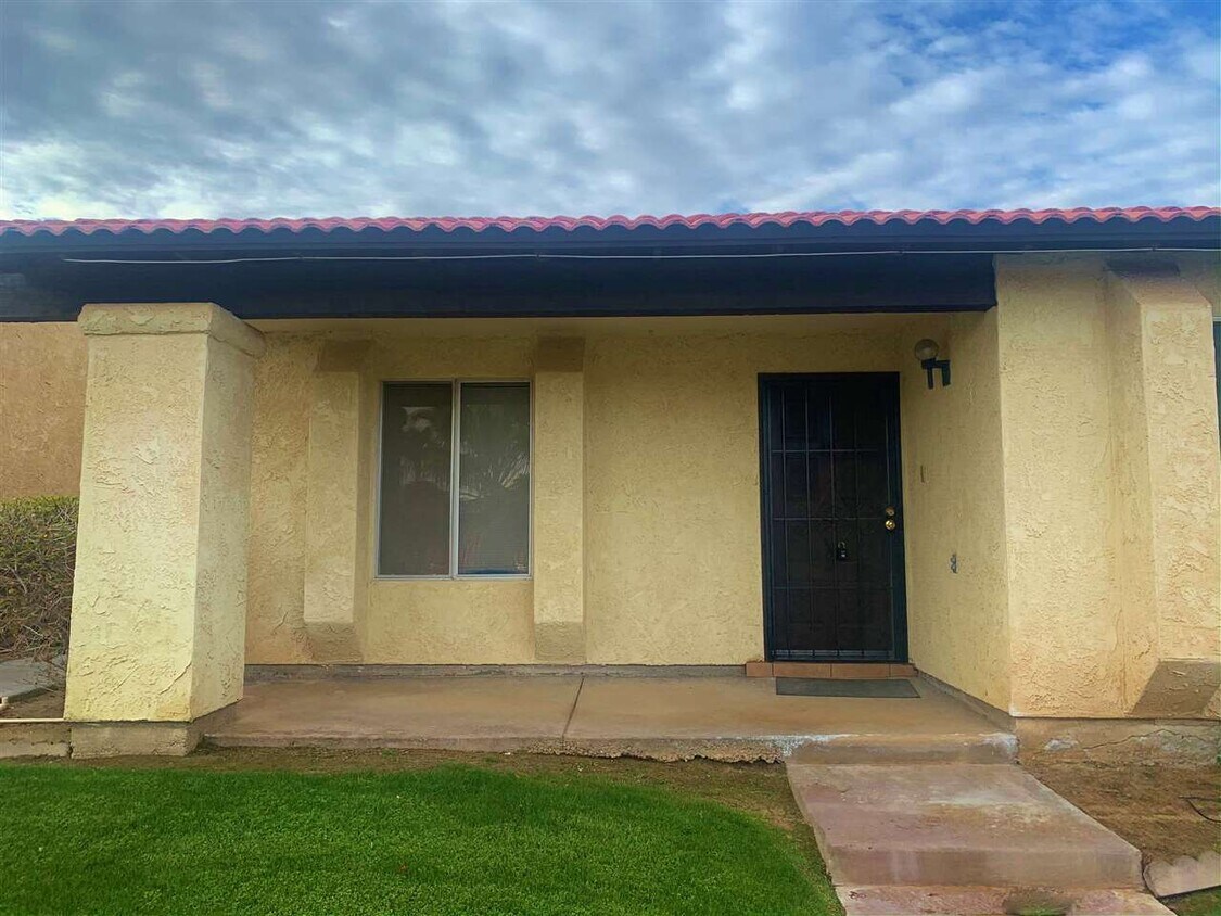 Foto principal - 2045 S 14th Ave