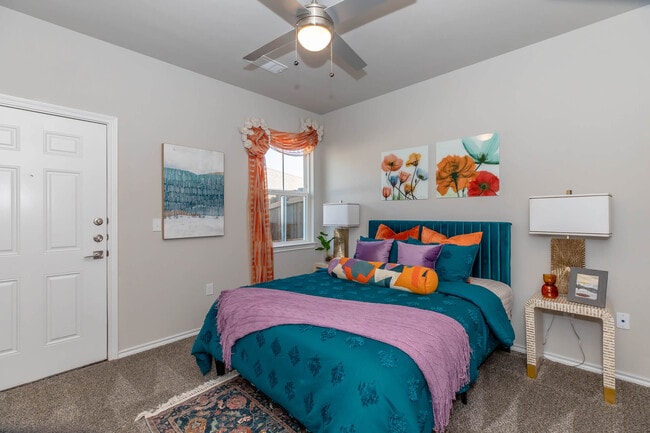 Building Photo - Virtu on Bagby Ave