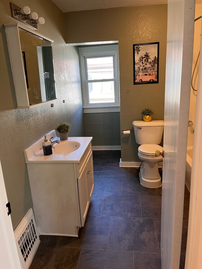 Bathroom - 2218 E 21st St