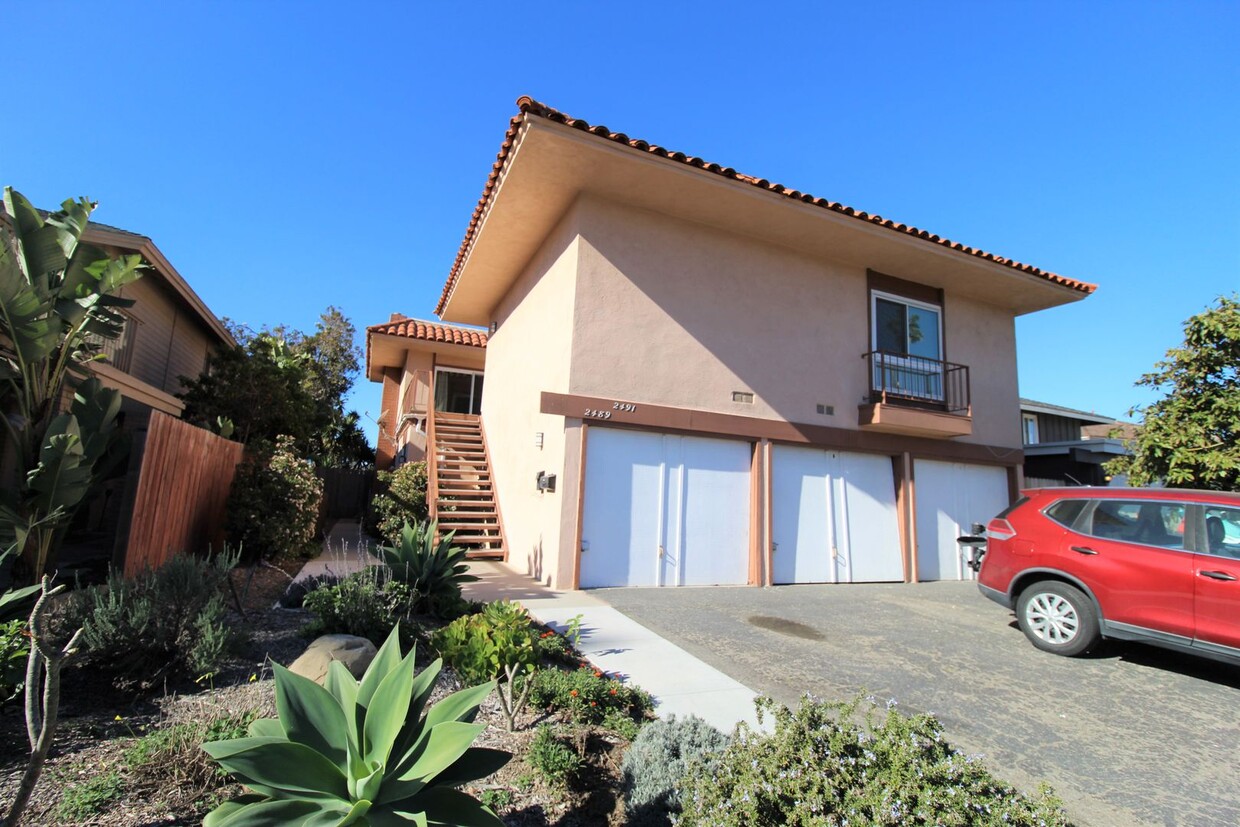 Primary Photo - Remodeled Ventura Keys Duplex