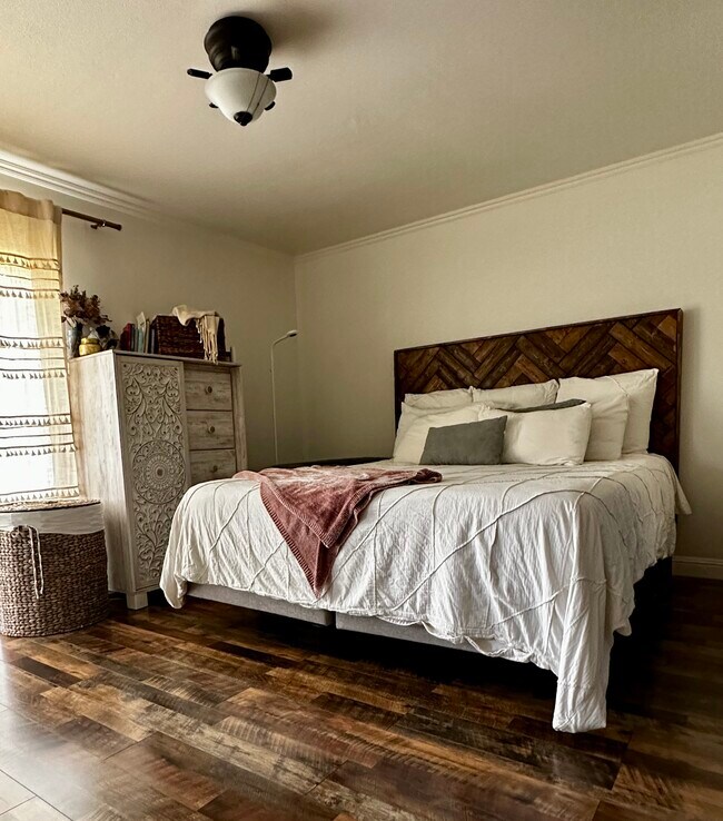 Foto del edificio - 825 Banyan Dr