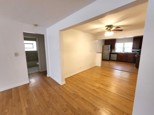 Foto del edificio - 8847 La Crosse Ave