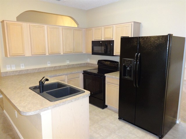 Foto del edificio - 800 Meadowlark Drive