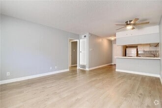 Building Photo - 2122 Hancock Dr