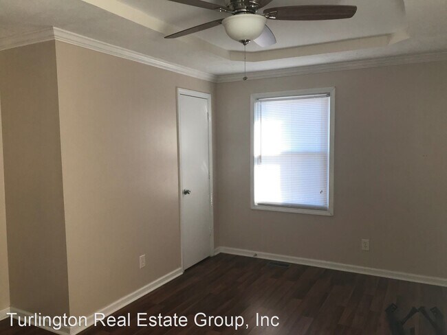 Building Photo - 3 br, 1.5 bath House - 708 Clayton St.