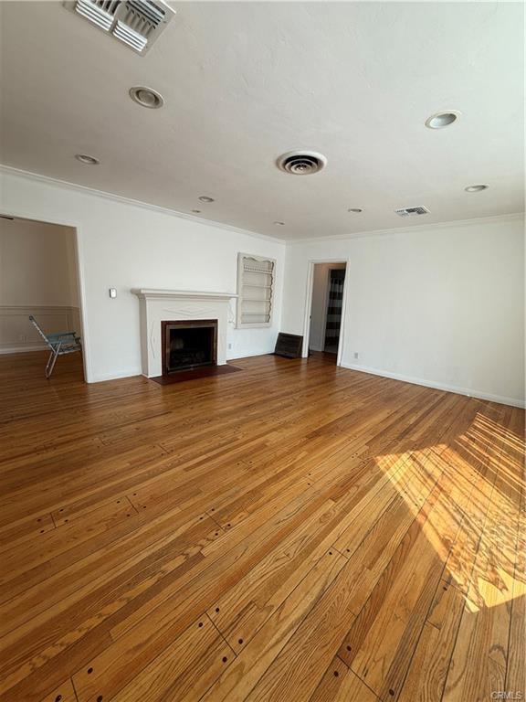 Foto del edificio - 6301 Farmdale Ave